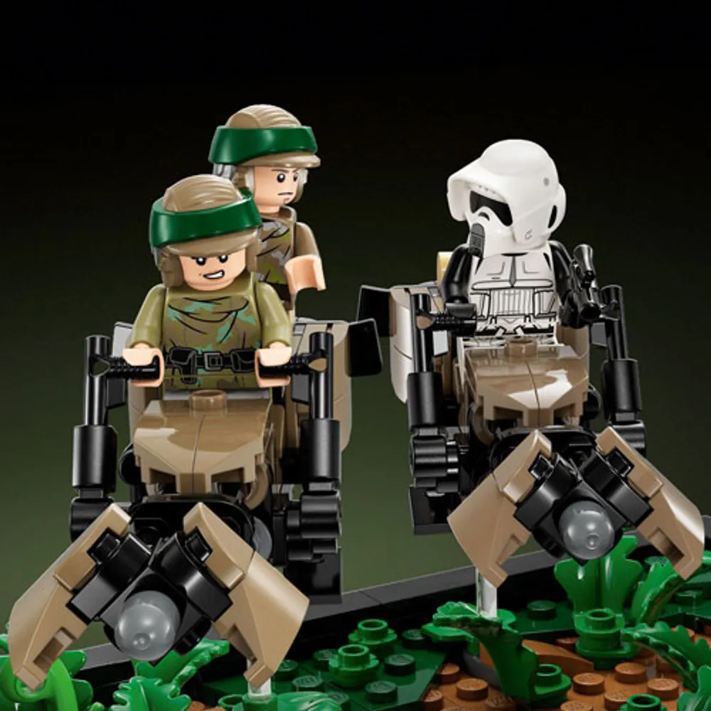 LEGO Star Wars: Endor Speeder Chase Diorama - 608 Pieces (75353)