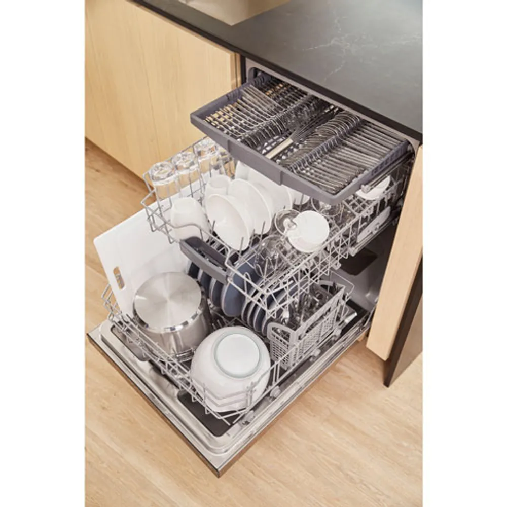 Bosch 24" 46dB Built-In Dishwasher with Third Rack (SHX5AEM5N) - Stainless Steel