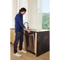 Bosch 24" 42dB Built-In Dishwasher with Third Rack (SHX78CM5N) - Stainless Steel