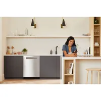 Bosch 24" 42dB Built-In Dishwasher with Third Rack (SHP78CM5N) - Stainless Steel