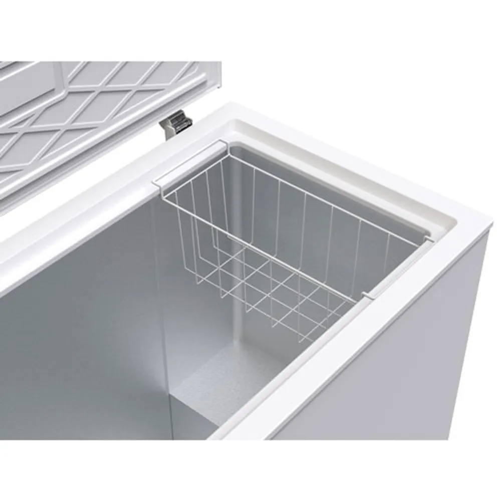 Galanz 7 Cu. Ft. Chest Freezer (GLF70CWED12)