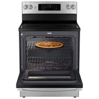 Cuisinière électrique autonome avec convection à ventilateur et friture à air chaud 5 pi³ 30 po de GE (JCB830STSS) - Inox