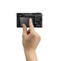 Appareil photo sans miroir APS-C Alpha 6700 de Sony avec objectif - mm