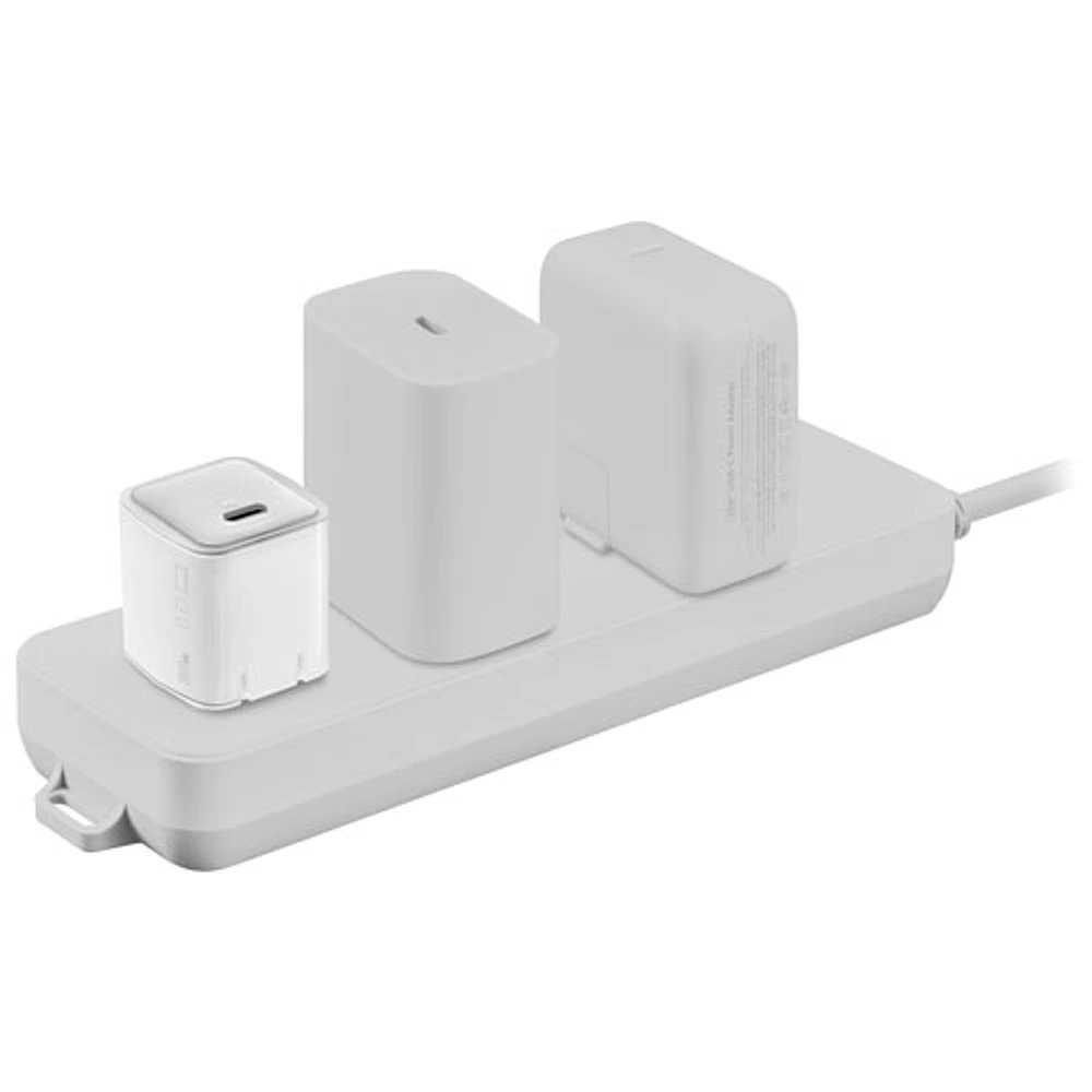 Insignia 30W USB-C Wall Charger with 1.8m (6 ft.) C-C Cable - White - Only at Best Buy