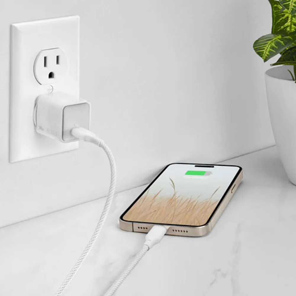 Insignia 30W USB-C Wall Charger with 1.8m (6 ft.) C-C Cable - White - Only at Best Buy