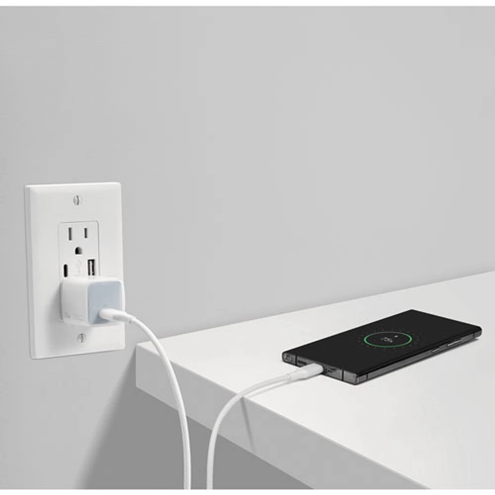 Insignia 30W USB-C Wall Charger with 1.8m (6 ft.) C-C Cable - White - Only at Best Buy