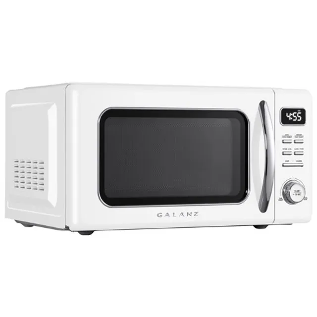 Beef up That Dorm Room With This Galanz Retro Microwave - Men's Journal