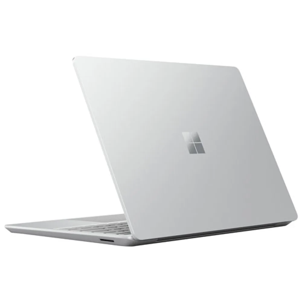 Portable Surface Laptop Go 3 à écran tactile de 12,45 po de Microsoft - Platine (i5-1235U d'Intel/SSD 256 Go/RAM 8 Go)