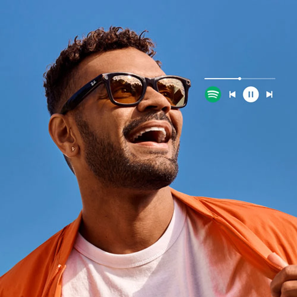 Ray-Ban | Meta Wayfarer Smart Glasses with AI, Photo, Video, Audio & Messaging - Matte Black/Clear to G-15 Green Transitions
