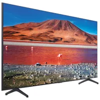 Samsung 70" 4K UHD HDR LED Tizen Smart TV (UN70TU690TFXZC) - 2023