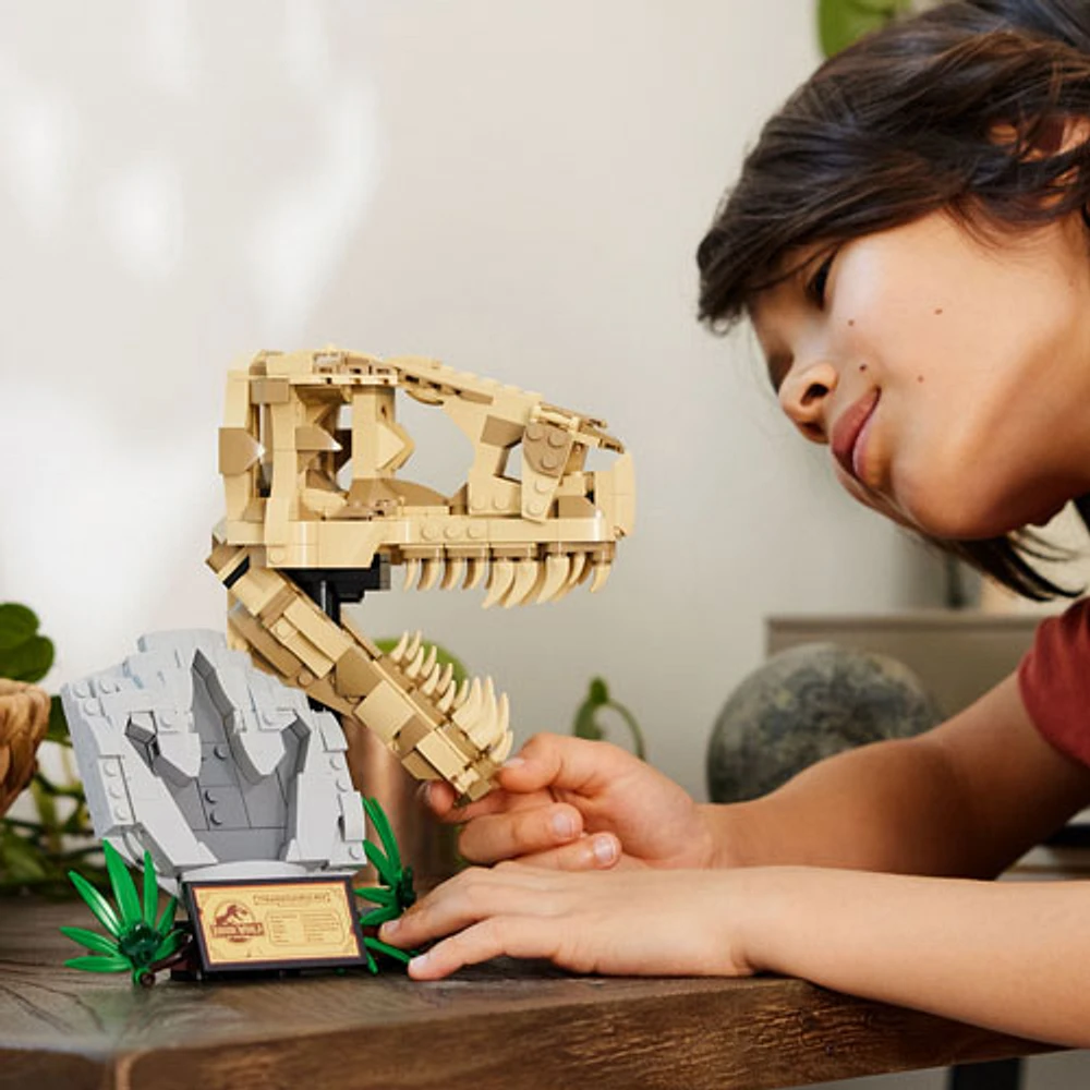 LEGO Jurassic World Dinosaur Fossils: T. rex Skull - 577 Pieces (76964)