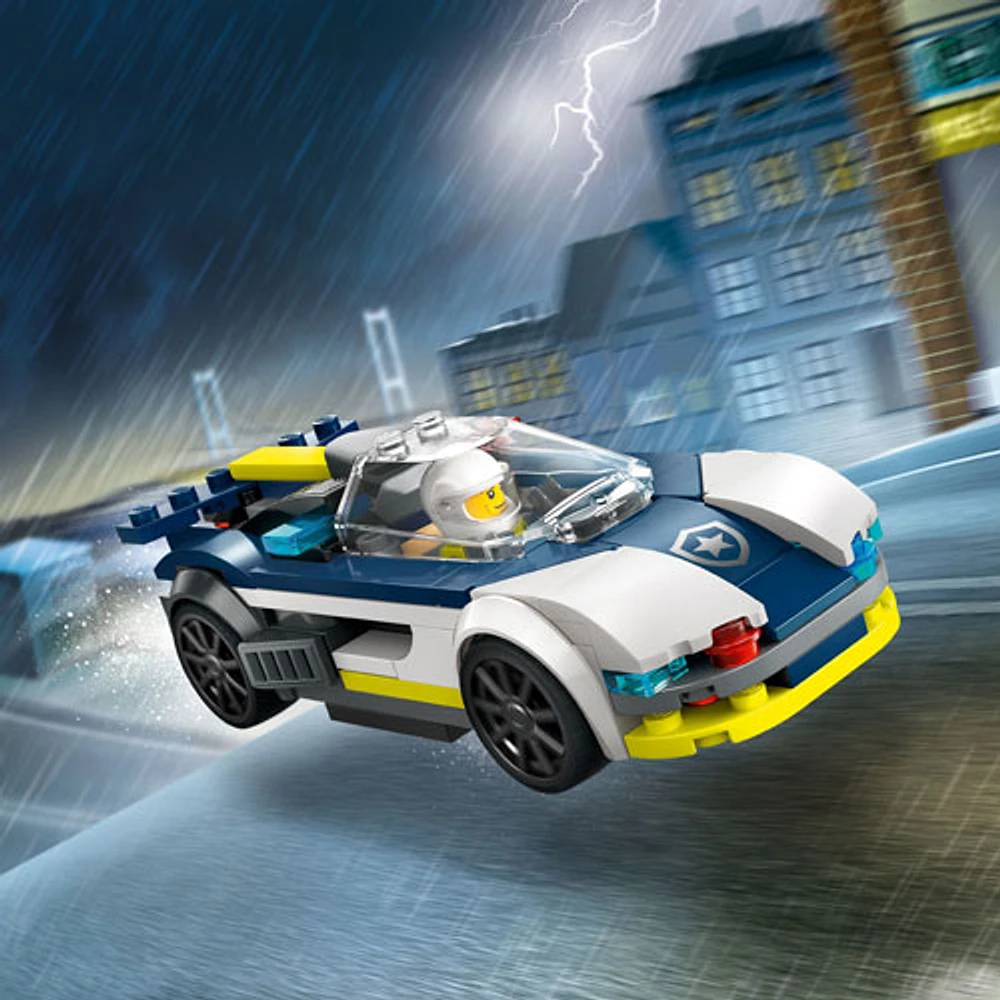 LEGO City: Police Car and Muscle Car Chase - 213 Pieces (60415)