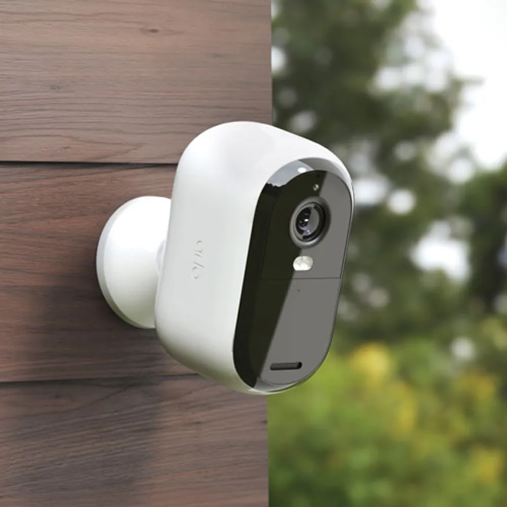 Arlo Essential Wireless Indoor/Outdoor HD Security Camera (2nd Generation) - White - Only at Best Buy