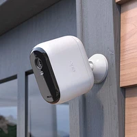 Caméra de surveillance d'intérieur/d'extérieur sans fil 2K Essential XL (2e génération) d'Arlo - Ensemble de 3 - Blanc