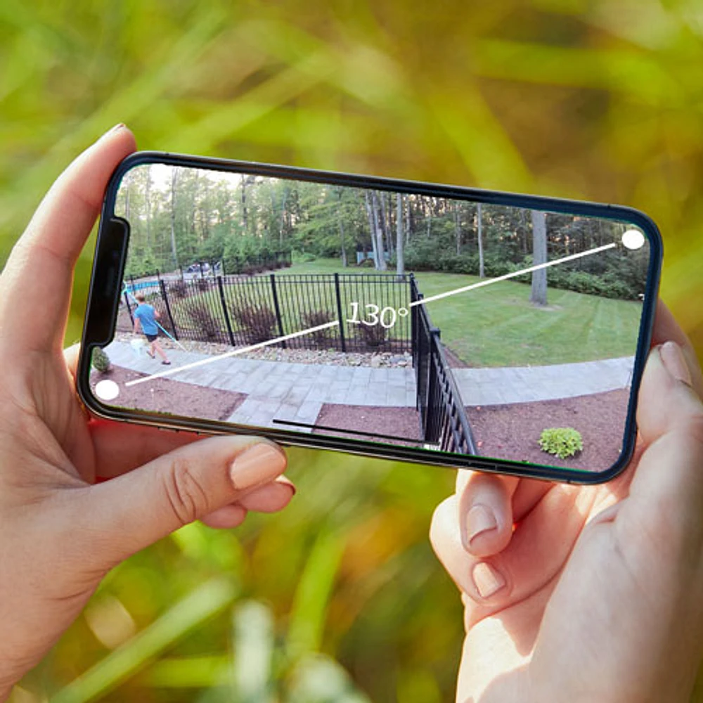 Caméra de surveillance d'intérieur/d'extérieur sans fil 2K Essential (2e génération) d'Arlo - Blanc