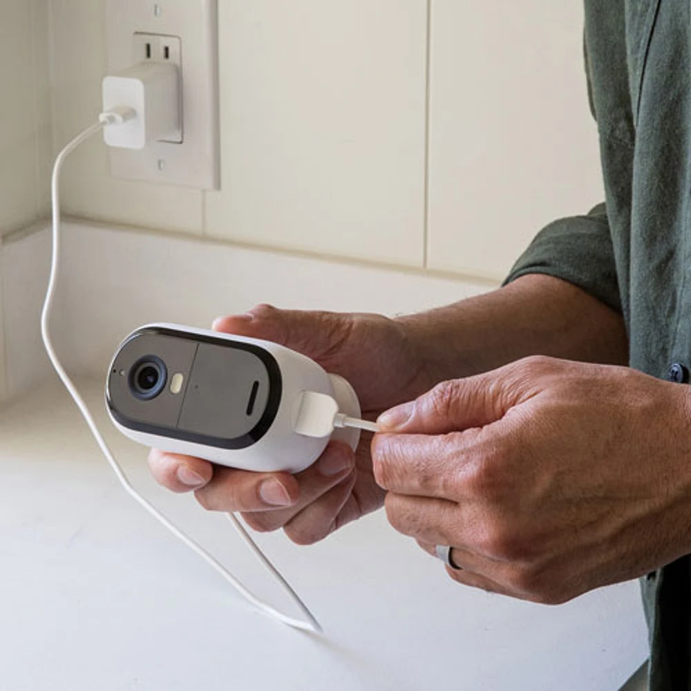 Caméra de surveillance d'intérieur/d'extérieur sans fil 2K Essential (2e génération) d'Arlo - Blanc