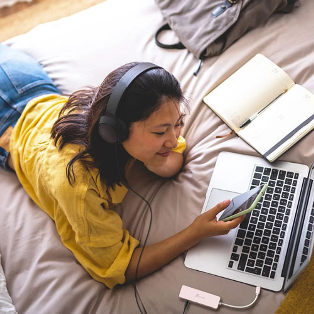 Concentrateur USB-C écologique à plusieurs ports de j5create avec Power Delivery (JCD373ER) - Rose