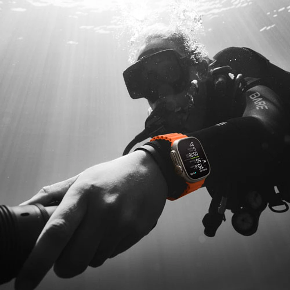 Apple Watch Ultra 2 (GPS + Cellular) avec boîtier de 49 mm en titane et bracelet Océan orange par Rogers - Financement mensuel