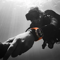 Apple Watch Ultra 2 (GPS + Cellular) avec boîtier de 49 mm en titane et bracelet Océan orange par Rogers - Financement mensuel