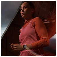 Apple Watch Series 9 (GPS + Cellular) avec boîtier de 45 mm en aluminium rose et bracelet sport rose dragée par TELUS - Petit/Moyen - Financement mensuel