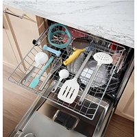 GE 24" 47dB Built-In Dishwasher with Third Rack (GDT650SYVFS) - Stainless Steel