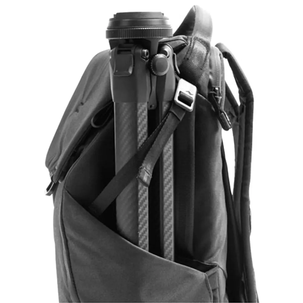 Peak Design Everyday Backpack v2 Nylon and Polyester Digital SLR Camera Backpack (BEDB-30-BK-2) - Black