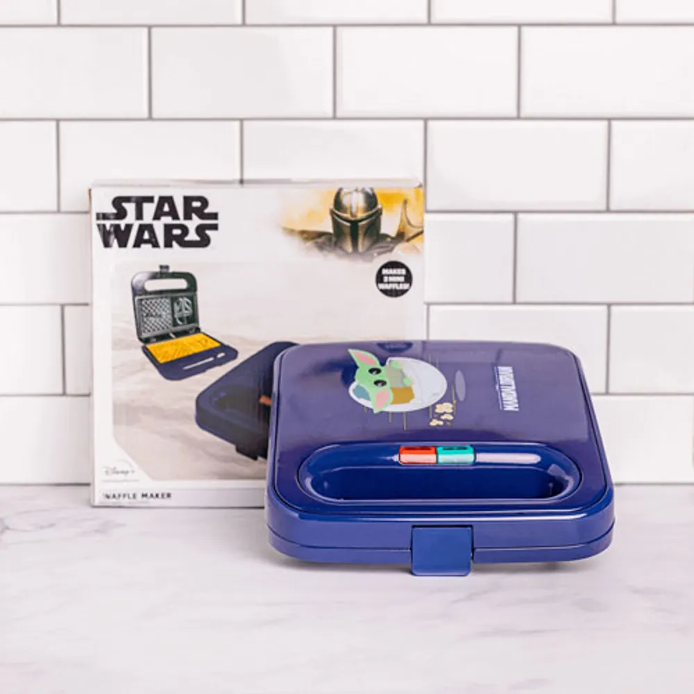 Uncanny Brands Star Wars Mando & Grogu 2-Slice Waffle Maker