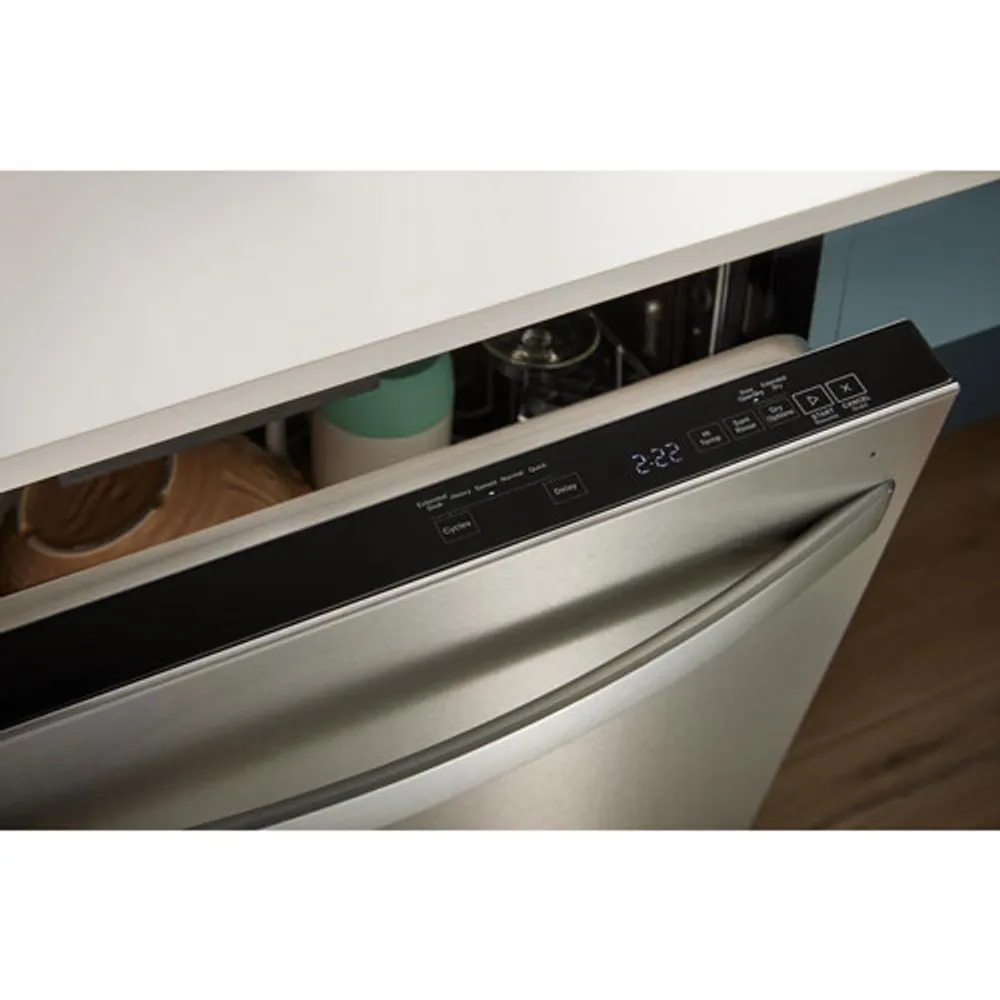 Whirlpool 24" 44dB Built-In Dishwasher w\ Stainless Steel Tub & Third Rack (WDT550SAPZ) - Stainless Steel