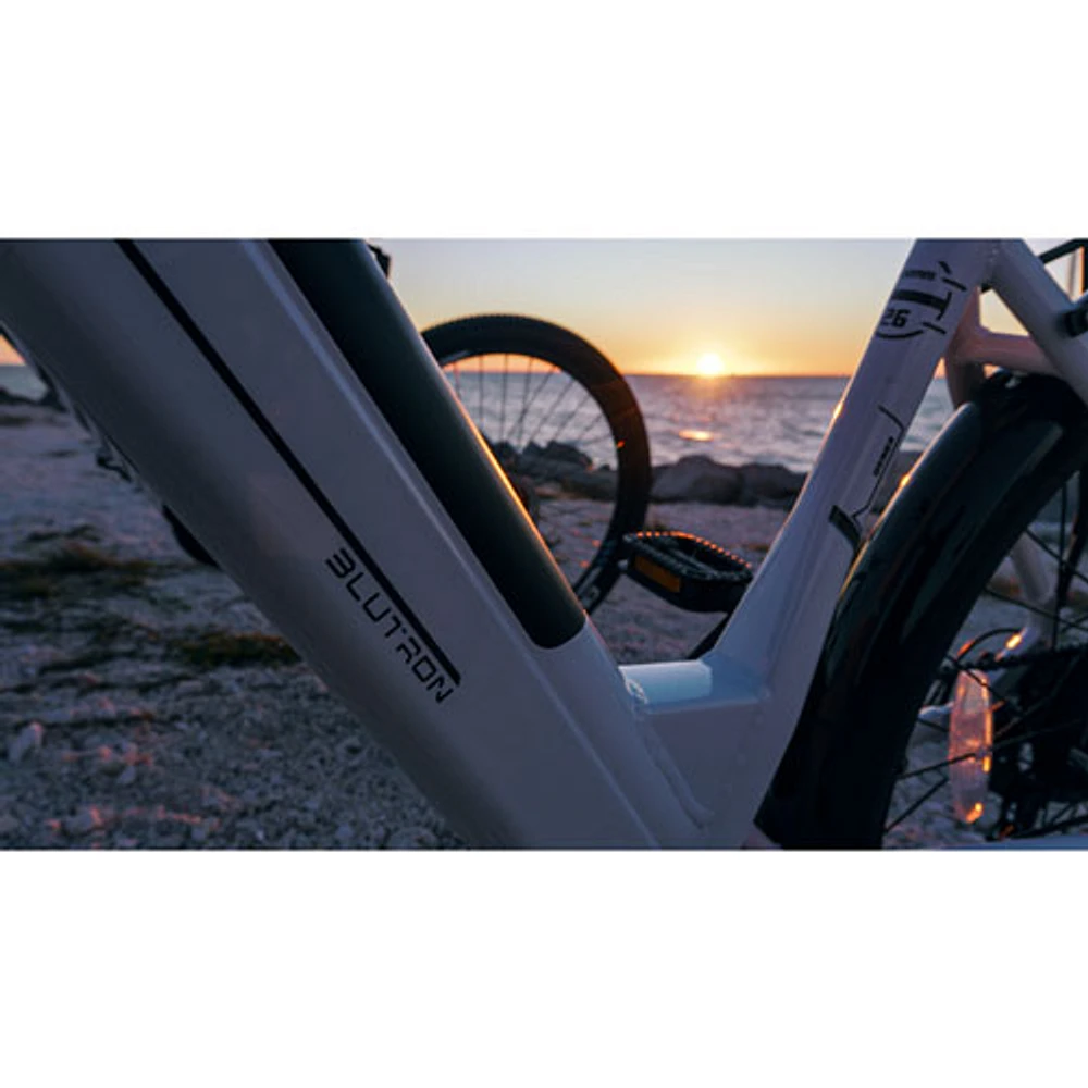 Blutron EB650 500W Electric Commuter Bike (Up to 60km Battery Range / 32km/h Top Speed) - Ghost White