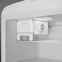 Réfrigérateur à congélateur supérieur 19,2 pi³ 32 po à distributeur de glaçons rétro de Smeg (FAB50URWH3) - Blanc