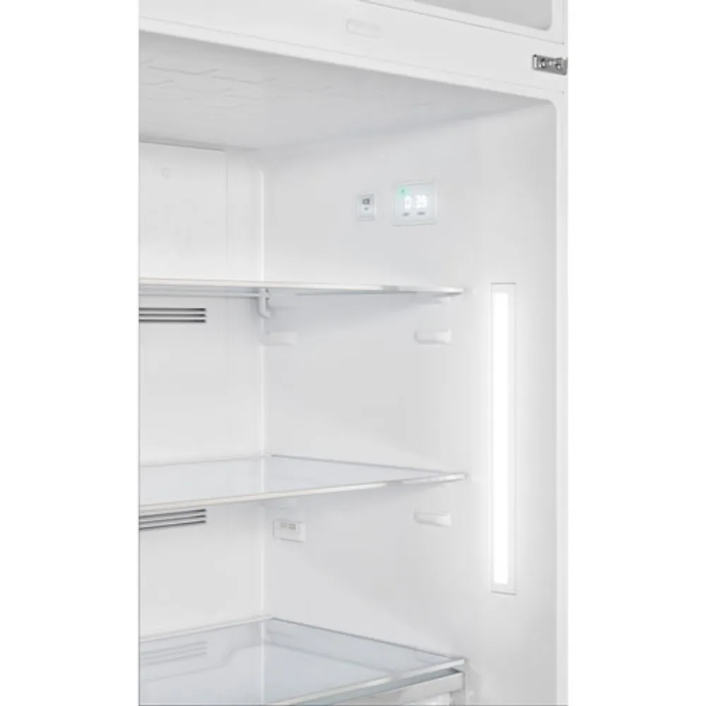 Smeg Retro 32" 19.2 Cu. Ft. Top Freezer Refrigerator with Ice Dispenser (FAB50URCR3) - Cream