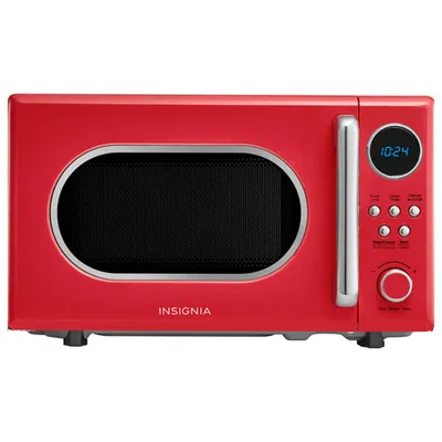 Insignia Retro 0.7 Cu. Ft. Microwave (NS-MW7RM5-C) - Red - Only at Best Buy