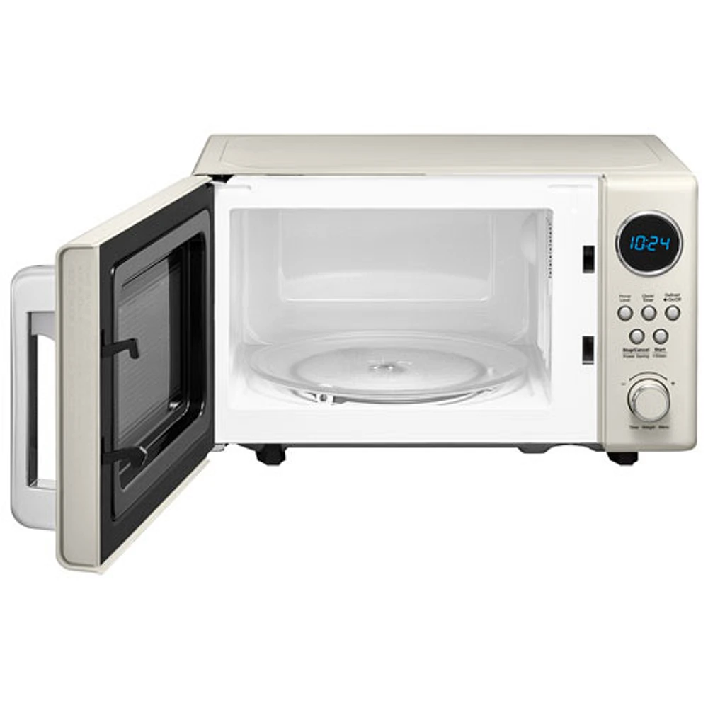 Insignia Retro 0.7 Cu. Ft. Retro Compact Microwave (NS-MW7RM5-C) - Cream - Only at Best Buy