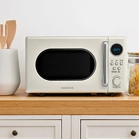 Insignia Retro 0.7 Cu. Ft. Retro Compact Microwave (NS-MW7RM5-C) - Cream - Only at Best Buy