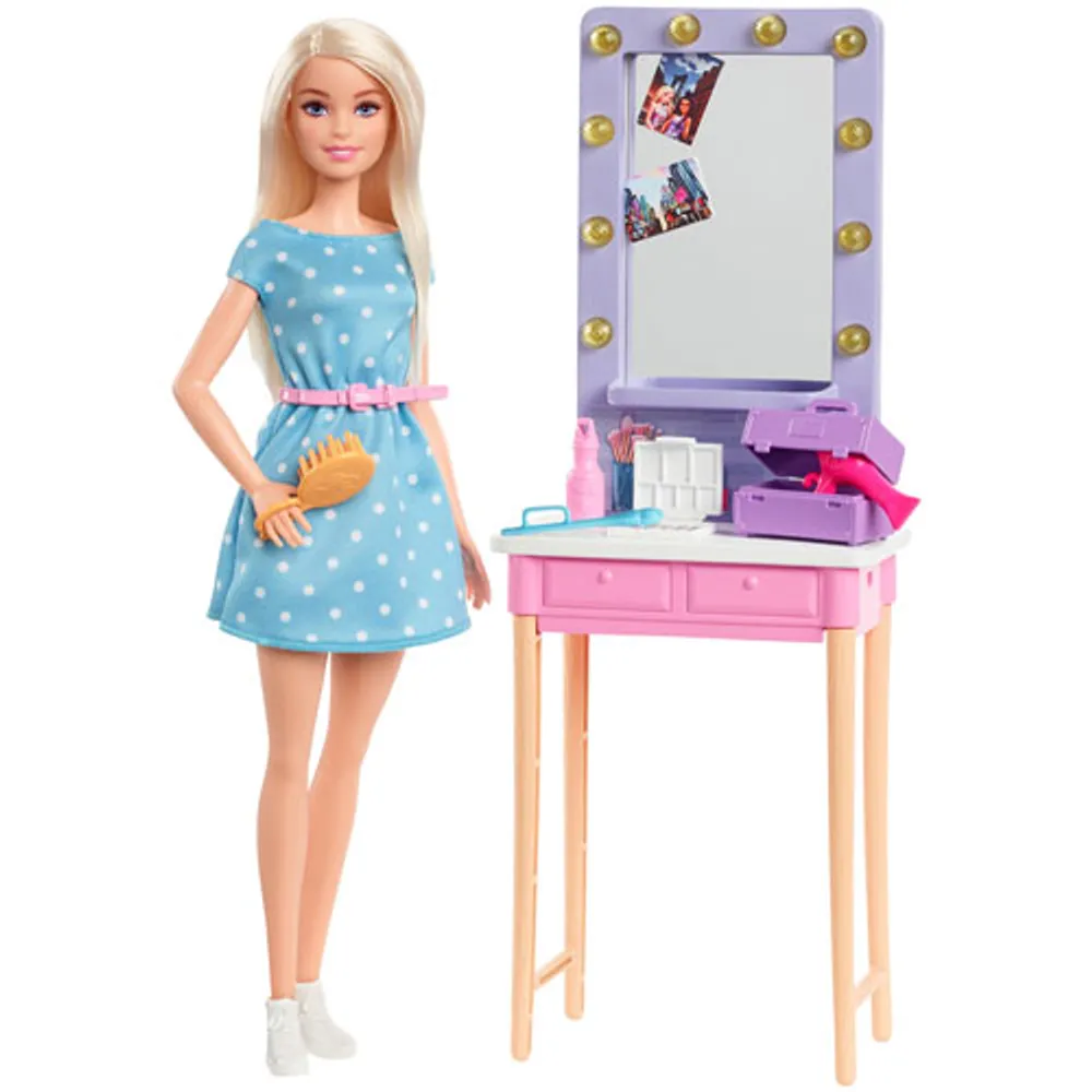 Mattel Barbie Big City, Big Dreams Malibu Doll & Dressing Room Playset