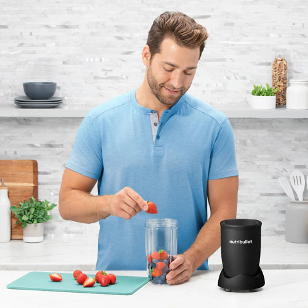 NutriBullet Pro 0.9L 900-Watt Single Serve Blender - Matte Black