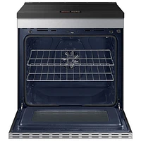 Cuisinière induction encastrable convection véritable 6,3 pi³ 30 po de Samsung (NSI6DG9900SRAC) - Inox