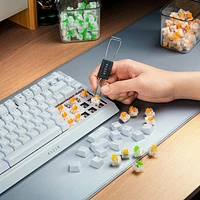 Clavier de jeu ergonomique à 75 % BlackWidow V4 de Razer - Blanc