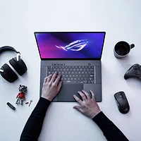 Portable de jeu ROG Zephyrus G16 Ã  Ã©cran DELO Nebula de 16 po d'ASUS