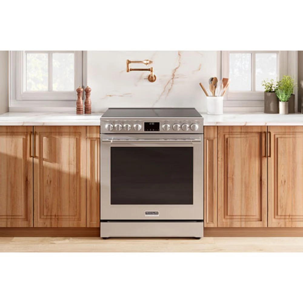 Cuisinière électrique 30 po 6,2 pi³ à convection véritable, 5 éléments, friture à air chaud Pro de Frigidaire (PCFE308CAF) - Inox