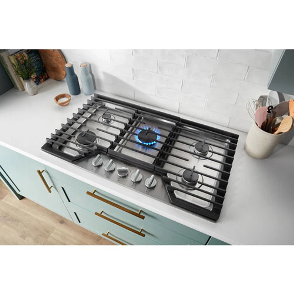 Surface de cuisson au gaz à 5 brûleurs de 36 po de Whirlpool (WCGK7536PS) - Acier inoxydable