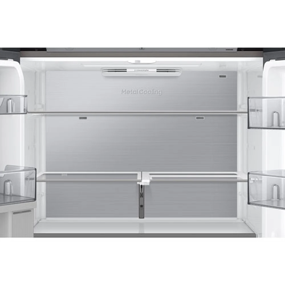 Réfrigérateur Flex à 4 portes et à profondeur de comptoir de 22,5 pi³ et 36 po BESPOKE avec Family Hub de Samsung (RF23DB9900QDAC) - Inox