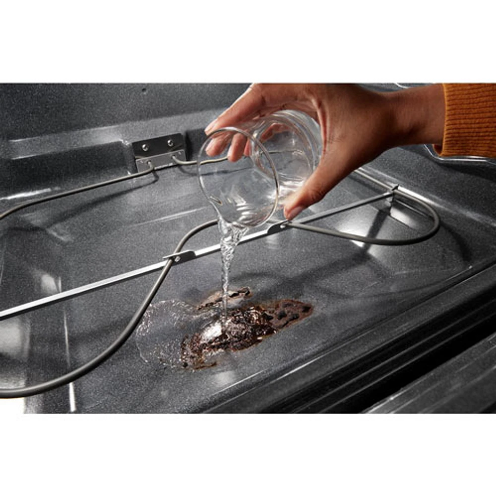 Cuisinière électrique autonome à 4 éléments avec four autonettoyant 5,3 pi³ 30 po série 3 de Whirlpool (YWFES3530RS) - Inox