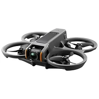 Ensemble Fly More avec drone quadricoptère Avata 2 de DJI, casque Goggles et manette