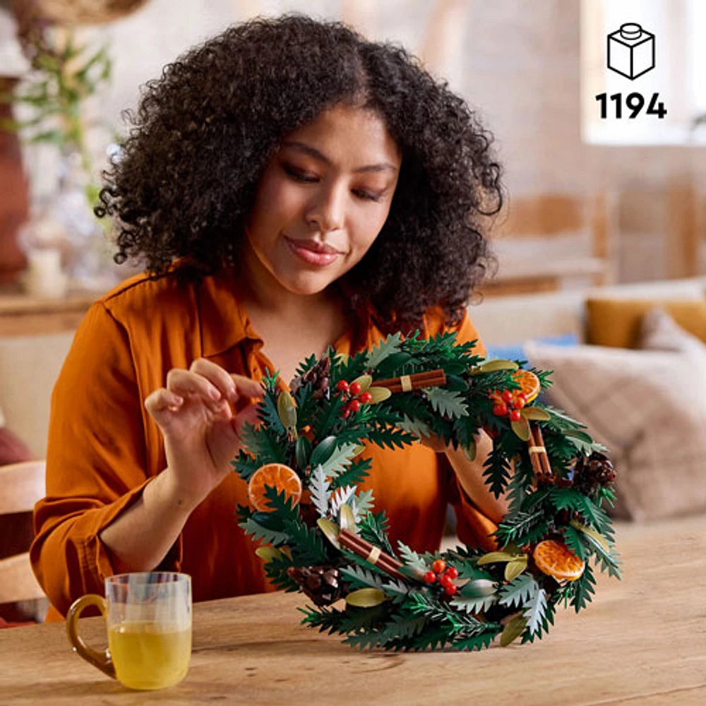 LEGO Icons: Wreath - 1194 Pieces (10340)