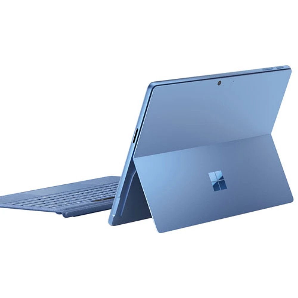 Portable Surface Pro Copilot+ PC (DELO) 13 po 1 To de Microsoft avec Snapdragon X Elite/RAM 16 Go (2024) - Saphir - Appareil seulement - Partenaire de détail exclusif