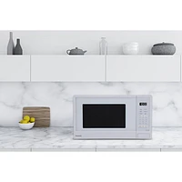 Panasonic Genius 1.3 Cu. Ft. Microwave (NNSU65NWC) - White