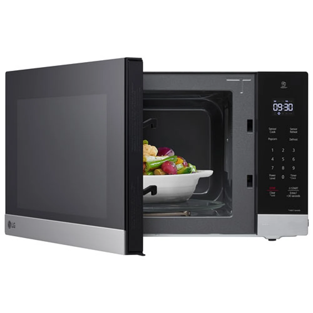 LG 1.5 Cu. Ft. Microwave with Smart Inverter (MSER1590S) - Stainless Steel