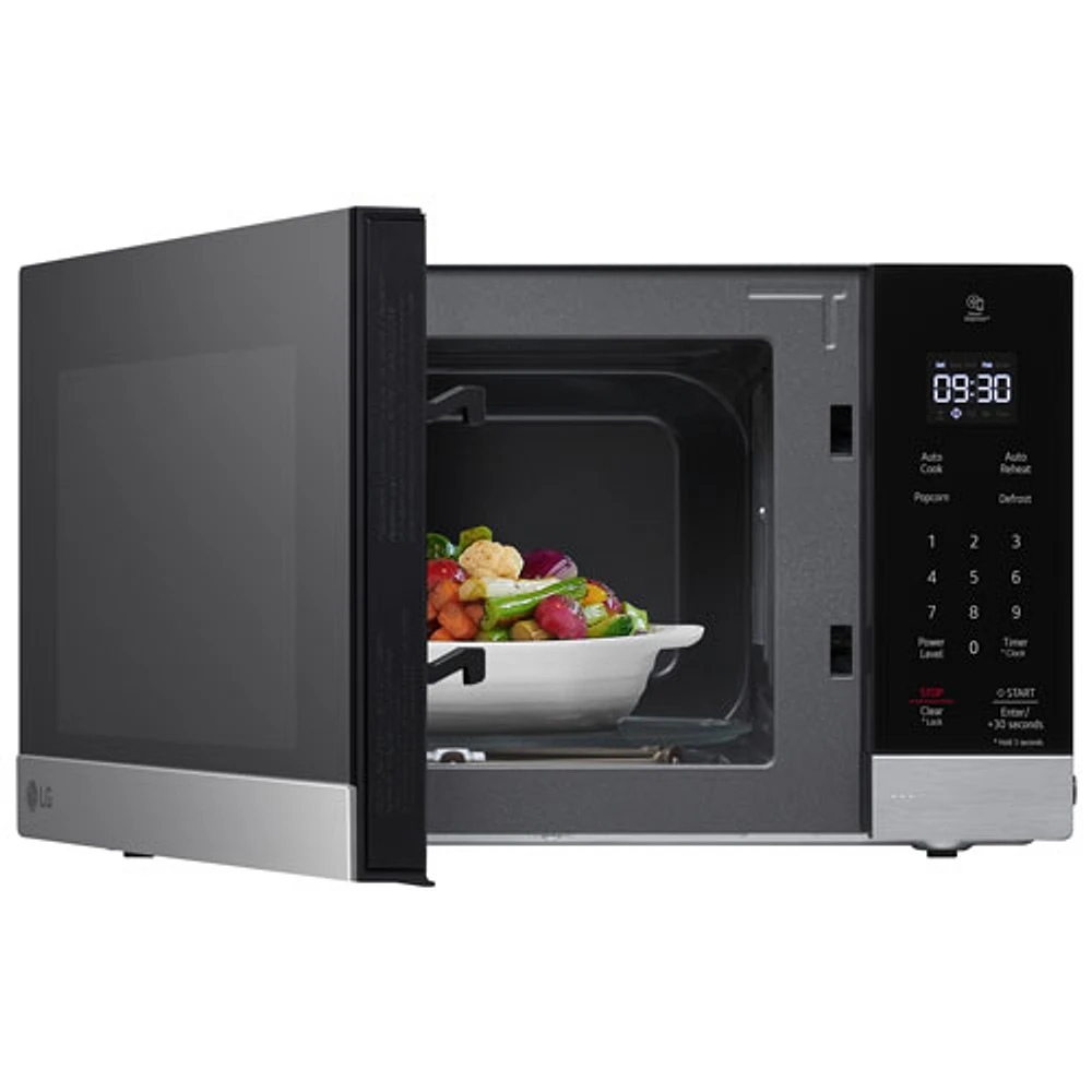 LG 0.9 Cu. Ft. Microwave with Smart Inverter (MSER0990S) - Stainless Steel