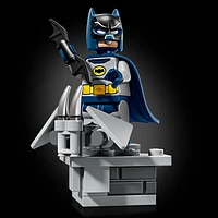 DC Super Heroes de LEGO Batman : La Batmobile de la série télé classique - 1822 pièces (76328)